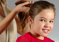 Самые распространённые ошибки в уходе за детскими волосами