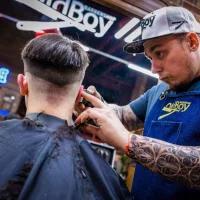 международная мужская парикмахерская oldboy barbershop изображение 3