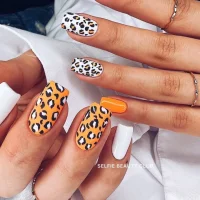 салон красоты selfie nail&beauty club на улице земляной вал изображение 3